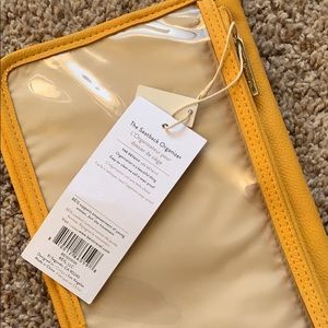 NWT BEIS SEATBACK ORGANIZER FOR TRAVEL
